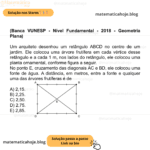 (Banca VUNESP - Nível Fundamental - 2018 - Geometria Plana) Um arquiteto desenhou um retângulo ABCD no centro de um jardim. Ele colocou uma árvore frutífera em cada vértice desse retângulo e a cada 1 m, nos lados do retângulo, ele colocou uma planta ornamental, conforme figura a seguir. No ponto E, cruzamento das diagonais AC e BD, ele colocou uma fonte de água. A distância, em metros, entre a fonte e qualquer uma das árvores frutíferas é de A) 2,15. B) 2,25. C) 2,50. D) 2,75. E) 2,85.
