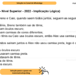 (Banca VUNESP - Nível Superior - 2022 - Implicação Lógica) Os irmãos Alex, Breno e Caio, quando saem todos juntos, seguem as seguintes regras: •  Se Alex sai de tênis, Breno também sai de tênis; •  Alex ou Caio usam óculos escuro; •  Breno e Caio usam camisas de cores diferentes; •  Se Breno sai de tênis ou Caio usa óculos escuro, então Alex usa camisa preta. Hoje esses três irmãos saíram juntos e Alex não usou camisa preta, logo é correto afirmar que A) Breno não usou óculos escuro B) Caio ou Breno usaram camisa preta. C) Alex e Breno estavam de tênis. D) Caio não estava de tênis. E) Alex usou óculos escuro.