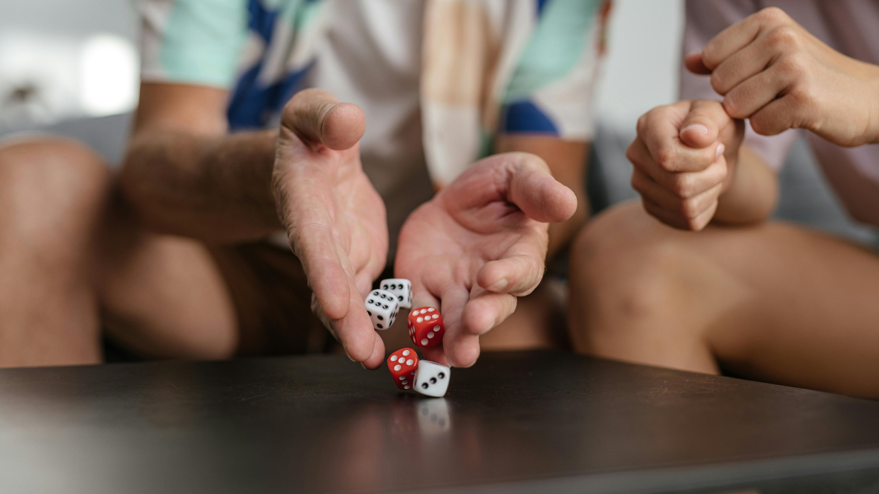 O que é espaço amostral Exemplos de espaço amostral Espaço amostral na probabilidade Tipos de espaço amostral Espaço amostral finito e infinito Exercícios sobre espaço amostral Probabilidade e espaço amostral Resultados possíveis em probabilidade Como determinar o espaço amostral