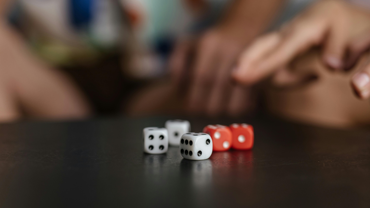 Probabilidade de eventos independentes Independência de três eventos Exemplos de independência na probabilidade Conceitos básicos de probabilidade Probabilidade com exemplos resolvidos Eventos independentes em lançamentos de moeda Como calcular eventos independentes Probabilidade de eventos múltiplos Independência em experimentos probabilísticos